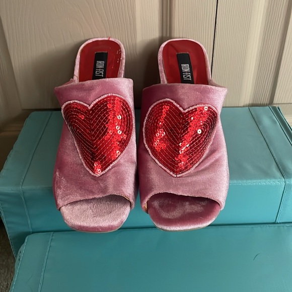IRON FIST Slide Sandle Block Heels Pink & Red Vegan Velvet Mules, size 8 - Picture 2 of 7